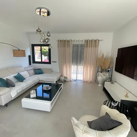 Maison Avec Piscine